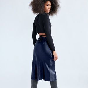 Barely touched Aritzia Babaton Slip skirt